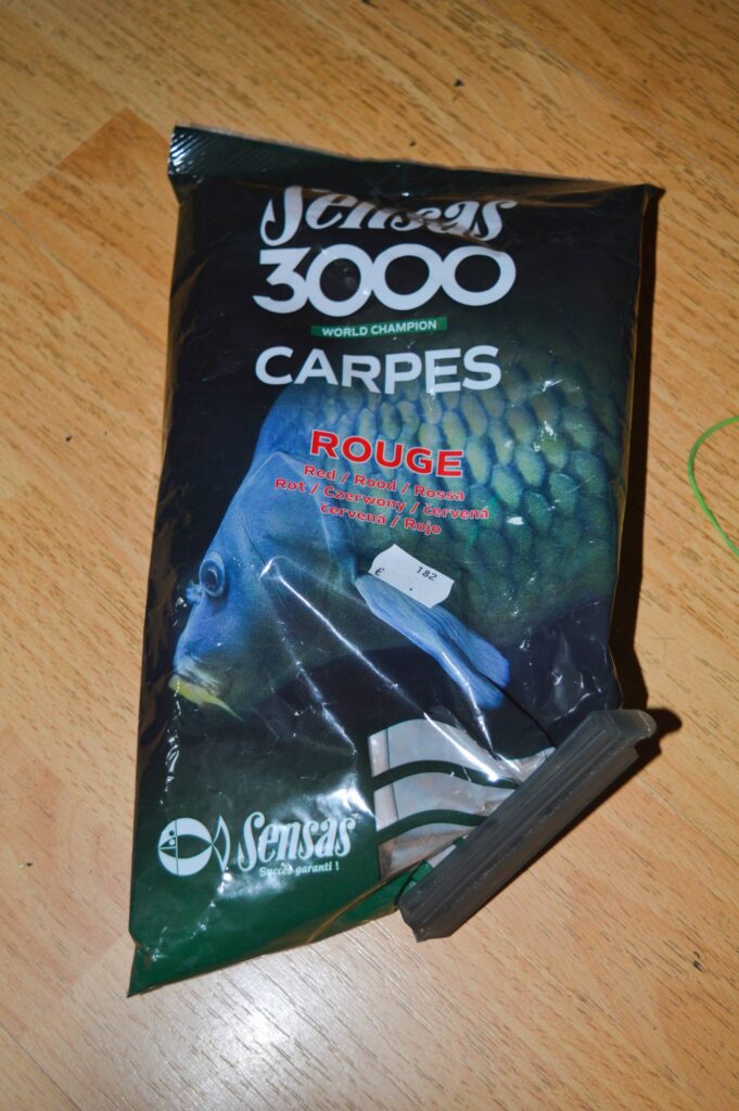 Sensas Kŕmenie Carpes 3000 1 kg - Kapor Červený